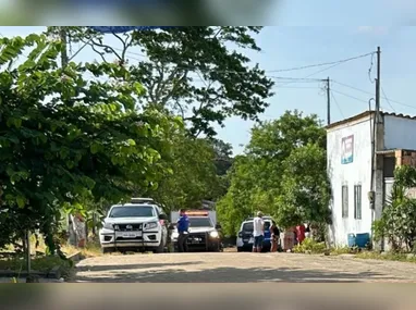 Imagem ilustrativa da imagem Falsos policiais invadem casas e matam dois jovens a tiros em Pedro Canário