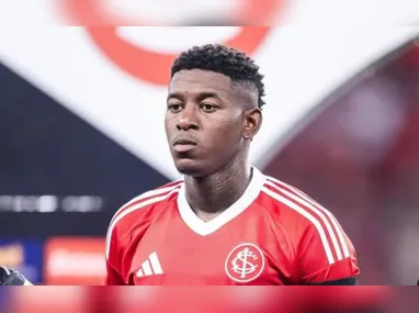 Vinicius Junior teve uma queda no valor de mercado em 50 milhões de euros (R$ 326,2 milhões)