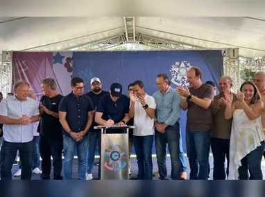 Jennifer de Moura Santos Silva comemora a alta de Jade, que nasceu de 26 semanas de gestação