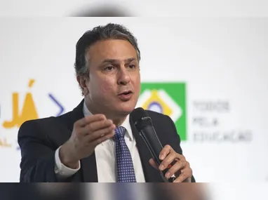 Imagem ilustrativa da imagem Governo estuda aplicar Enem na Argentina, Uruguai e Paraguai