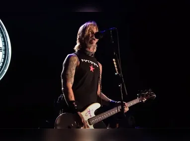 Maíra Cardi e Thiago Nigro com a filha Eloah