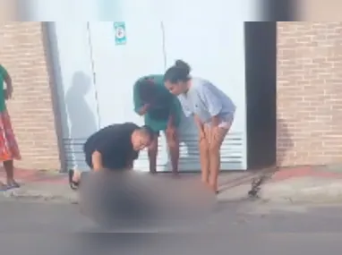 Imagem ilustrativa da imagem Homem é morto a facadas por vizinho na frente de casa em Vila Velha