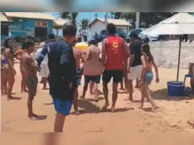 Maikel Araújo e os peixes que pescou em sua volta ao mar
