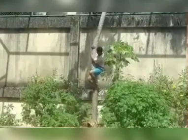 Renê da Silva Nogueira Júnior disse que uma bala perdida pode ter atingido o gari