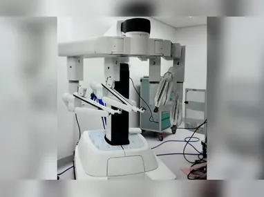 Imagem ilustrativa da imagem Hospital das Clínicas planeja comprar robô para cirurgias
