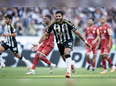 Lateral do Vasco, Lucas Piton está na lista de interesses do Besiktas