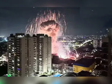 Imagem ilustrativa da imagem Incêndio e explosões são registrados na Avenida Salim Farah Maluf, zona leste de SP