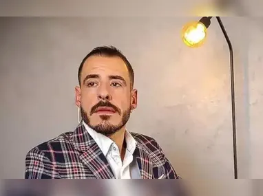 Imagem ilustrativa da imagem Influenciador conhecido como 'Calvo do Campari', é preso por violência doméstica