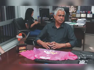 Vangelys Reink foi indicado para a premiação como um dos melhores atletas capixabas de remo de praia