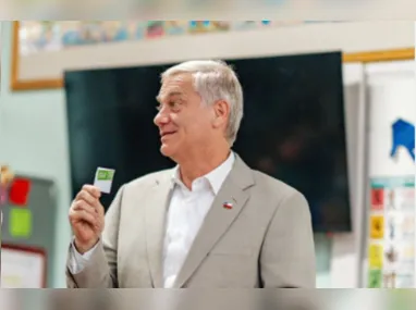 Conservador José Antonio Kast foi eleito presidente do Chile