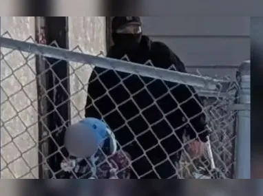 Imagem ilustrativa da imagem Juiz proíbe que governo Trump deporte menino de 5 anos e seu pai