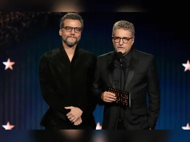 Henri Castelli recebe alta após convulsões e deixa hospital