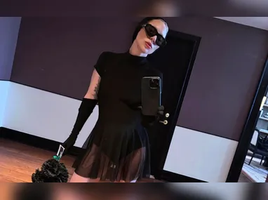 "Estou morando em hotéis ou em Airbnbs. Estou indo para onde tem trabalho", declarou