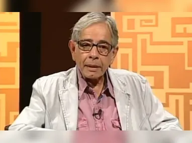 Estátua usa uma réplica do histórico "Vestido da Vingança" usado por Lady Di