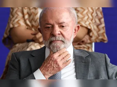 Imagem ilustrativa da imagem Lula diz que todo mundo sabe o que Bolsonaro fez e minimiza fala de Trump