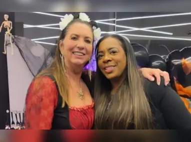 As imagens do carro danificado após o acidente foram postadas por Vitória Bohn, namorada do ator