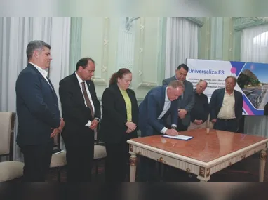 Suraya Roberto Filho, mestranda em  Saúde Coletiva e Josefina José da Silva, doutoranda em Política Social