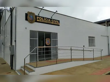 Segundo informações da TV Tribuna/Band, a vítima seguia na pista lateral da via, no sentido da Rodovia do Contorno, quando teria perdido o controle