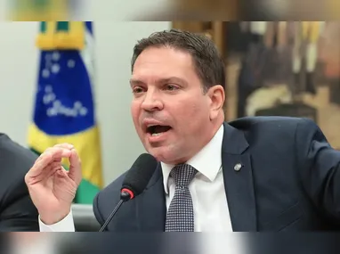 Alexandre Ramagem (PL-RJ) é ameaçado de cassação