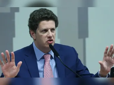 Questões parecidas com as do ENEM circularam nas redes sociais um dia antes da prova