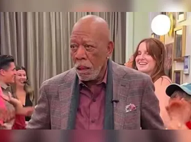 Influenciadora passou por procedimento para remodelar maxilar