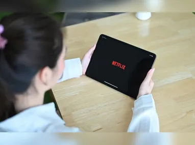 Imagem ilustrativa da imagem Netflix fecha acordo para comprar Warner Bros., incluindo estúdios e HBO
