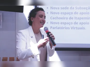 Alexandre Ramagem e Eduardo Bolsonaro perderam mandatos por faltas além do permitido pela Constituição
