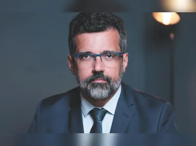 Humberto Gomes é jornalista, pós-graduado em Comunicação Estratégica, Gestão da Imagem e Política pela Ufes e especialista em redes sociais