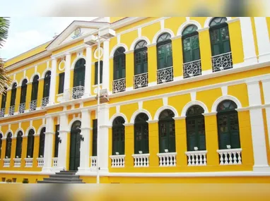 Imagem ilustrativa da imagem Profissionais da educação vão receber abono de R$ 2 mil em Cachoeiro de Itapemirim