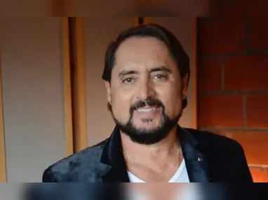 Aos 55 anos, ele fazia dupla com Maurício, e ambos eram irmãos de Chitãozinho e Xororó.