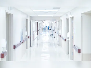 Henri Castelli passou mal pela primeira vez durante uma prova de resistência. Após ser socorrido e retornar ao programa, ele teve outra convulsão