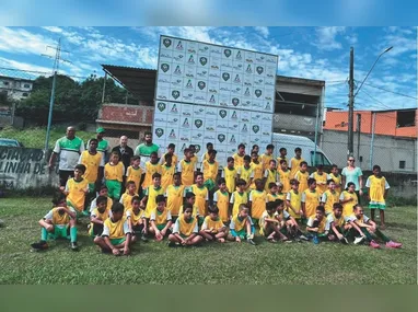 Jogadores do Flamengo comemoram após a vitória contra o Pyramids por 2 a 0, na semifinal da Copa Intercontinental, no Estádio Ahmad bin Ali, em Al-Rayyan, no Catar, neste sábado, 13