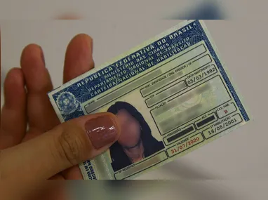 Pesquisadora aponta que exploração ilegal de madeira abre portas para outros crimes ambientais