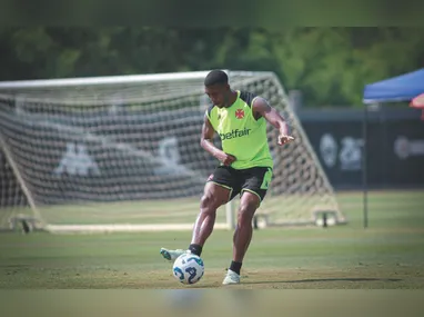 Atacante Brenner comemora gol pela Udinese