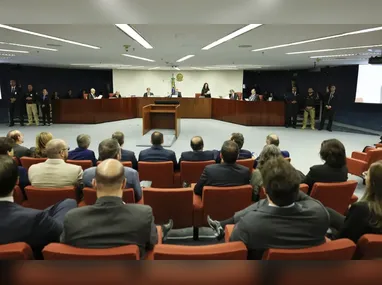 Imagem ilustrativa da imagem STF: julgamento pode condenar mais seis réus pela trama golpista