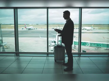 Imagem ilustrativa da imagem STF paralisa 8.723 processos de passageiros contra empresas aéreas