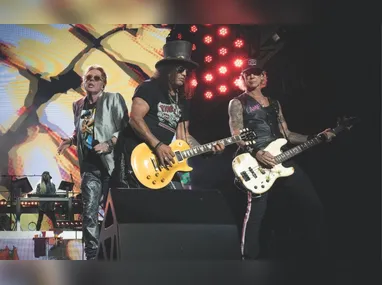 Renato Casagrande ficou empolgado com a apresentação das baianas durante o evento