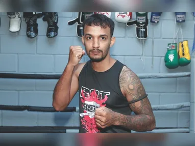 Jogadores do Flamengo comemoram após a vitória contra o Pyramids por 2 a 0, na semifinal da Copa Intercontinental, no Estádio Ahmad bin Ali, em Al-Rayyan, no Catar, neste sábado, 13