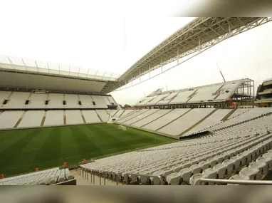 Imagem mostra momento em que ocorreu rompimento de barragem