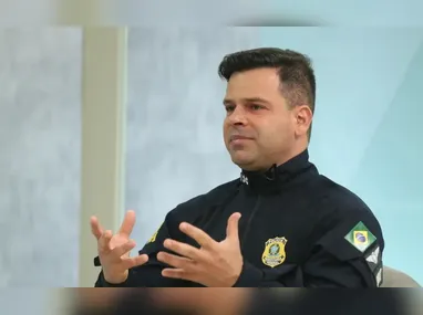 Firmino Cortada associa a conquista de direitos civis de homossexuais ao funcionamento do sistema capitalista