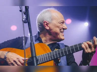 Criolo e Silva dividindo o palco no Lollapalooza Brasil e na performance que rendeu a gravação de “Bloco do Silva #2”, em 2022