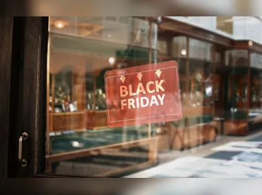 Imagem ilustrativa da imagem Veja orientações para evitar golpes e outros problemas na Black Friday