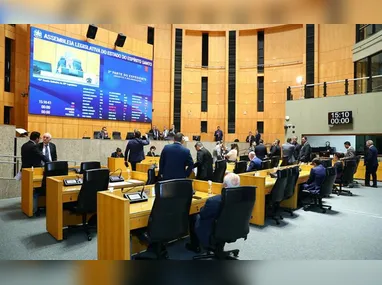 Esta é a oitava cirurgia a que Bolsonaro é submetido após a facada que sofreu na campanha eleitoral de 2018