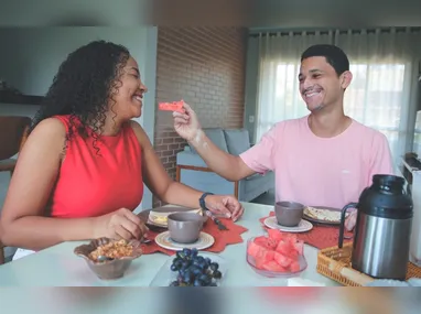 Os premiados Chico Abreu, Matheus Souza e Rodrigo Eduardo Veodato no 18º Prêmio de Jornalismo Cooperativista Capixaba