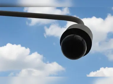 Imagem ilustrativa da imagem Vila Velha instala 100 novas câmeras para monitoramento no trânsito