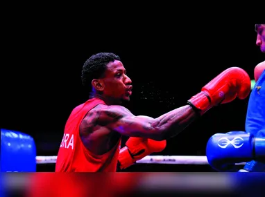 Denis Jr conquistou o cinturão dos Super-Leves ao superar o argentino Tomás Chacal em uma batalha de cinco rounds