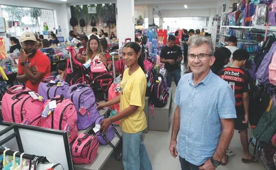 Imagem ilustrativa da imagem As estratégias de lojas, bares e restaurantes para driblar a falta de mão de obra