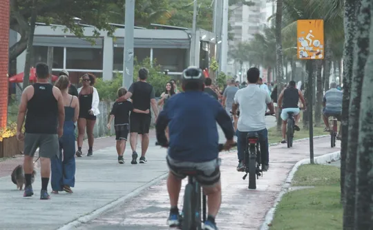 Imagem ilustrativa da imagem Especialistas defendem “lei seca” também para as bikes elétricas