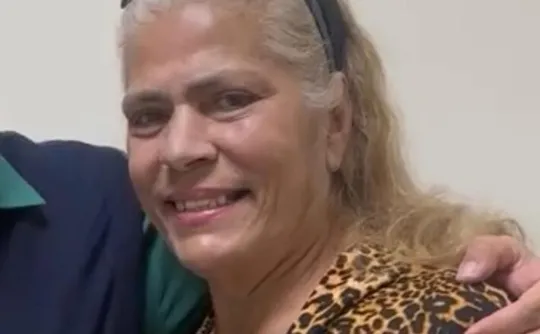 Imagem ilustrativa da imagem Ex-chacrete morre após um mês internada por ataque de pitbull do filho