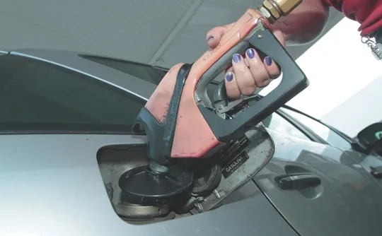 Imagem ilustrativa da imagem Gasolina e gás de cozinha mais caros em todo o país